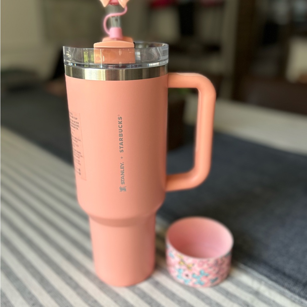 New Stanley x Starbucks Peach 40oz - Limited Edition
